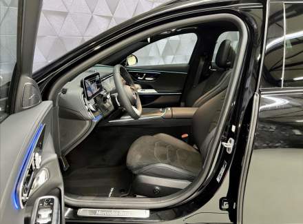 Mercedes-Benz - E-class