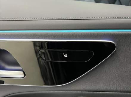 Mercedes-Benz - E-class