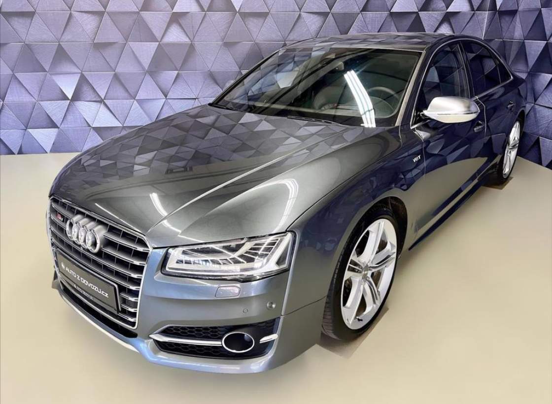 Audi - S8