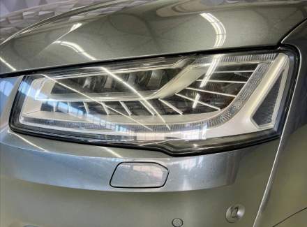 Audi - S8