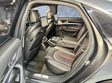 Audi - S8