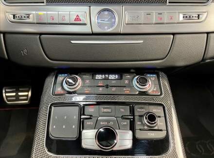 Audi - S8