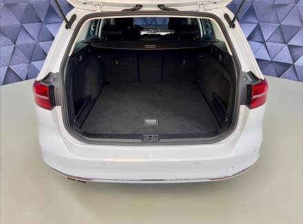 Volkswagen - Passat