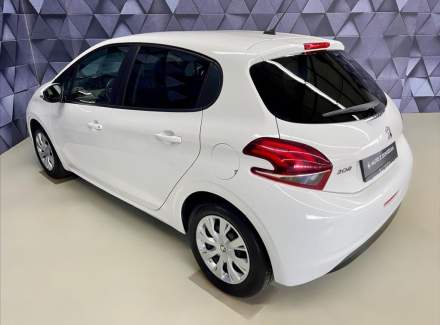 Peugeot - 208