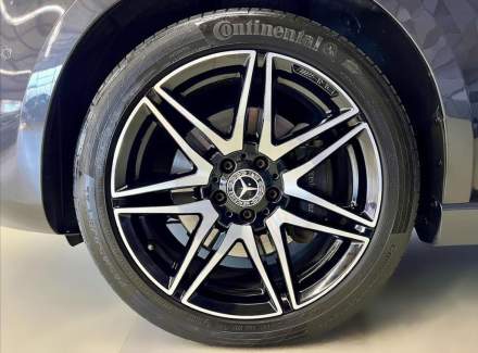 Mercedes-Benz - V-class