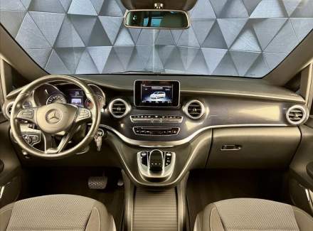 Mercedes-Benz - V-class