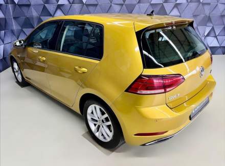 Volkswagen - Golf