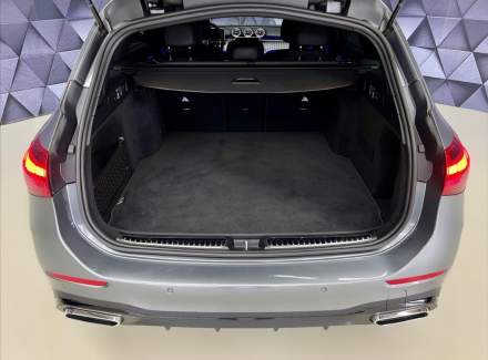 Mercedes-Benz - C-class