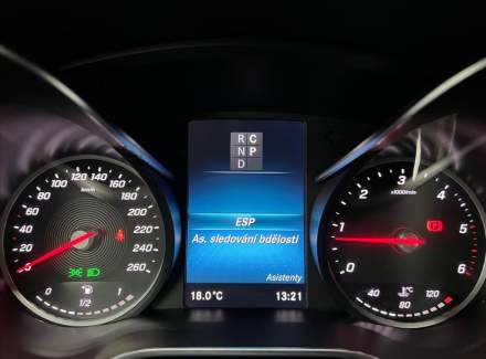 Mercedes-Benz - V-class