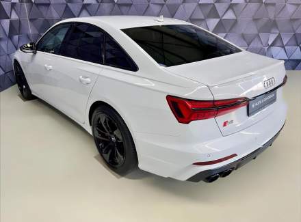 Audi - S6