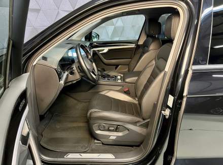 Volkswagen - Touareg