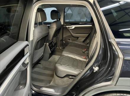 Volkswagen - Touareg