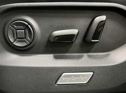 Volkswagen - Touareg