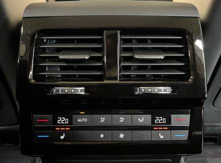 Volkswagen - Touareg