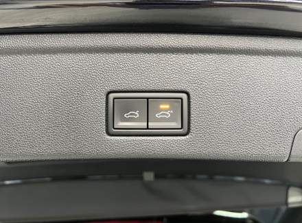 Volkswagen - Touareg