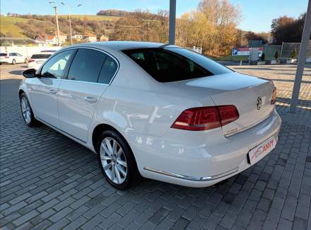 Volkswagen - Passat