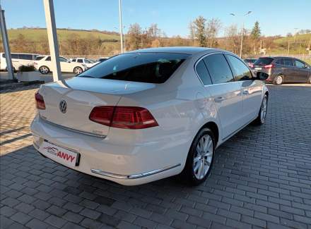 Volkswagen - Passat