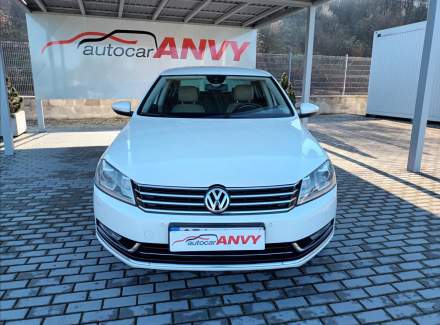 Volkswagen - Passat