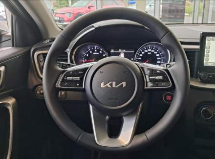 Kia - Cee'd