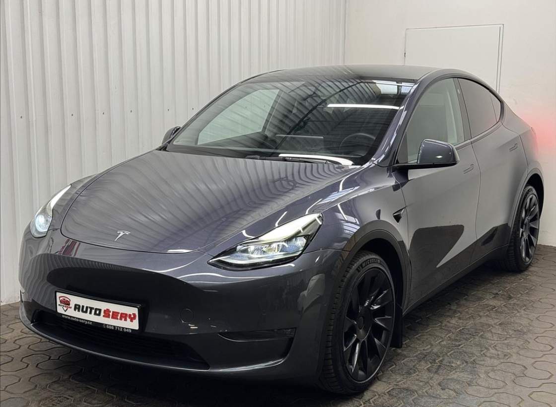 Tesla - Model Y