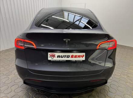 Tesla - Model Y