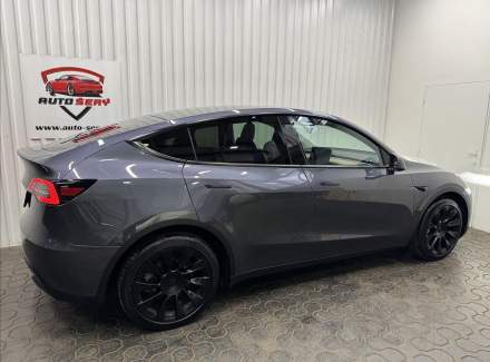 Tesla - Model Y