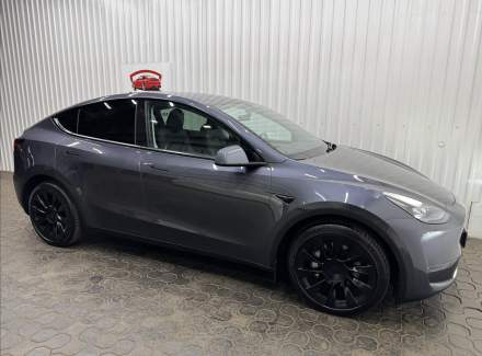 Tesla - Model Y