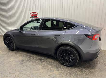 Tesla - Model Y