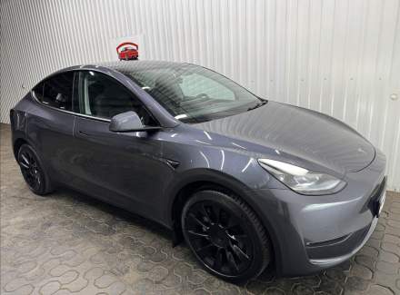 Tesla - Model Y