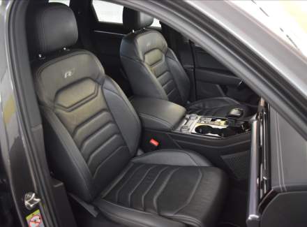 Volkswagen - Touareg