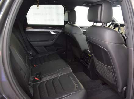 Volkswagen - Touareg