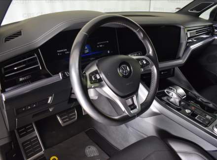 Volkswagen - Touareg