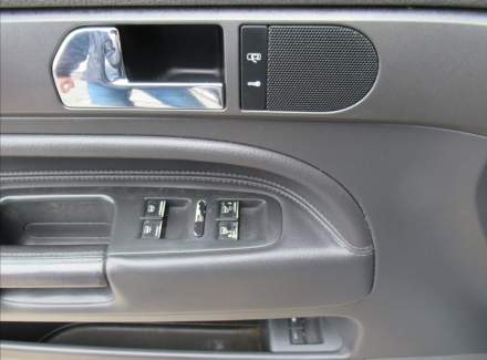 Volkswagen - Touareg