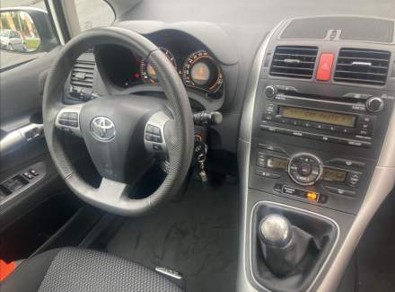 Toyota - Auris