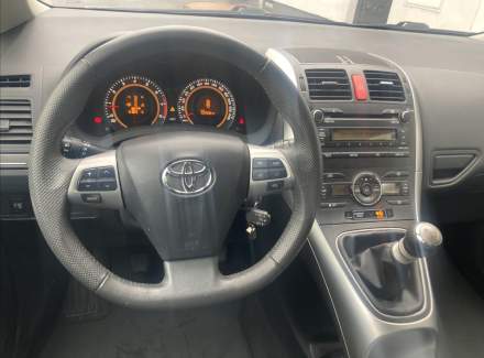 Toyota - Auris