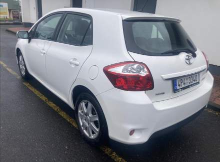 Toyota - Auris