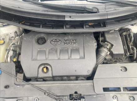 Toyota - Auris