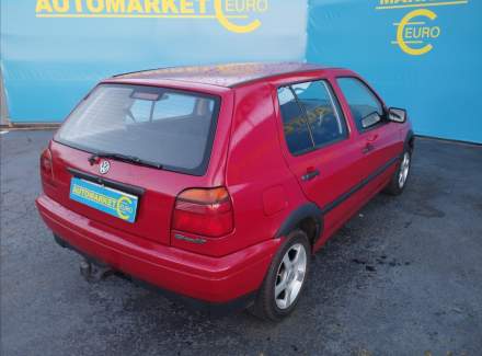 Volkswagen - Golf