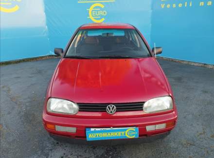 Volkswagen - Golf