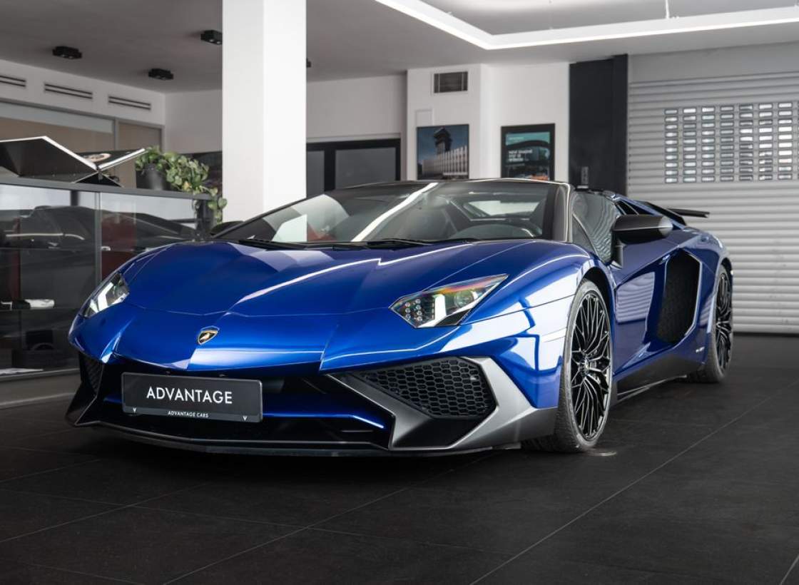 Lamborghini - Aventador