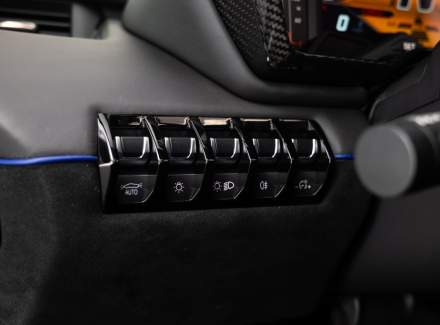 Lamborghini - Aventador