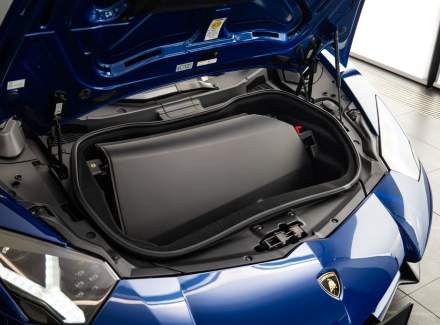 Lamborghini - Aventador