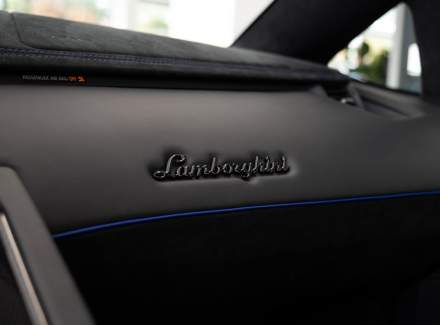 Lamborghini - Aventador