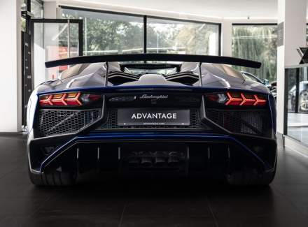 Lamborghini - Aventador