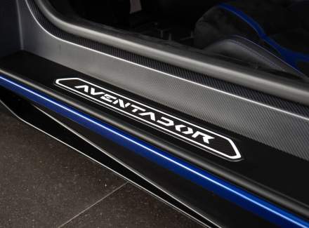 Lamborghini - Aventador