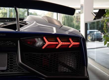 Lamborghini - Aventador