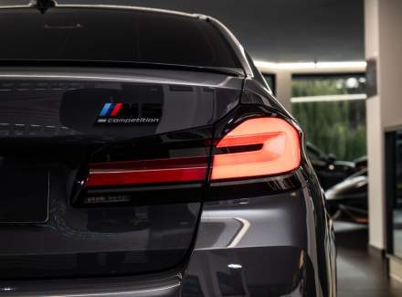 BMW - M5