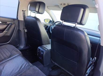 Volkswagen - Passat