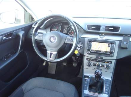 Volkswagen - Passat