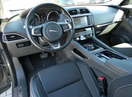 Jaguar - F-Pace